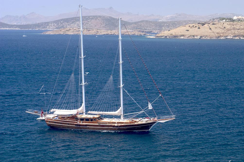 Disfrute del paisaje al máximo mientras navega a bordo del Queen of Karia GOLETAS DE LUJO TURQUIA Y CROACIA SEAWIDE YACHTS